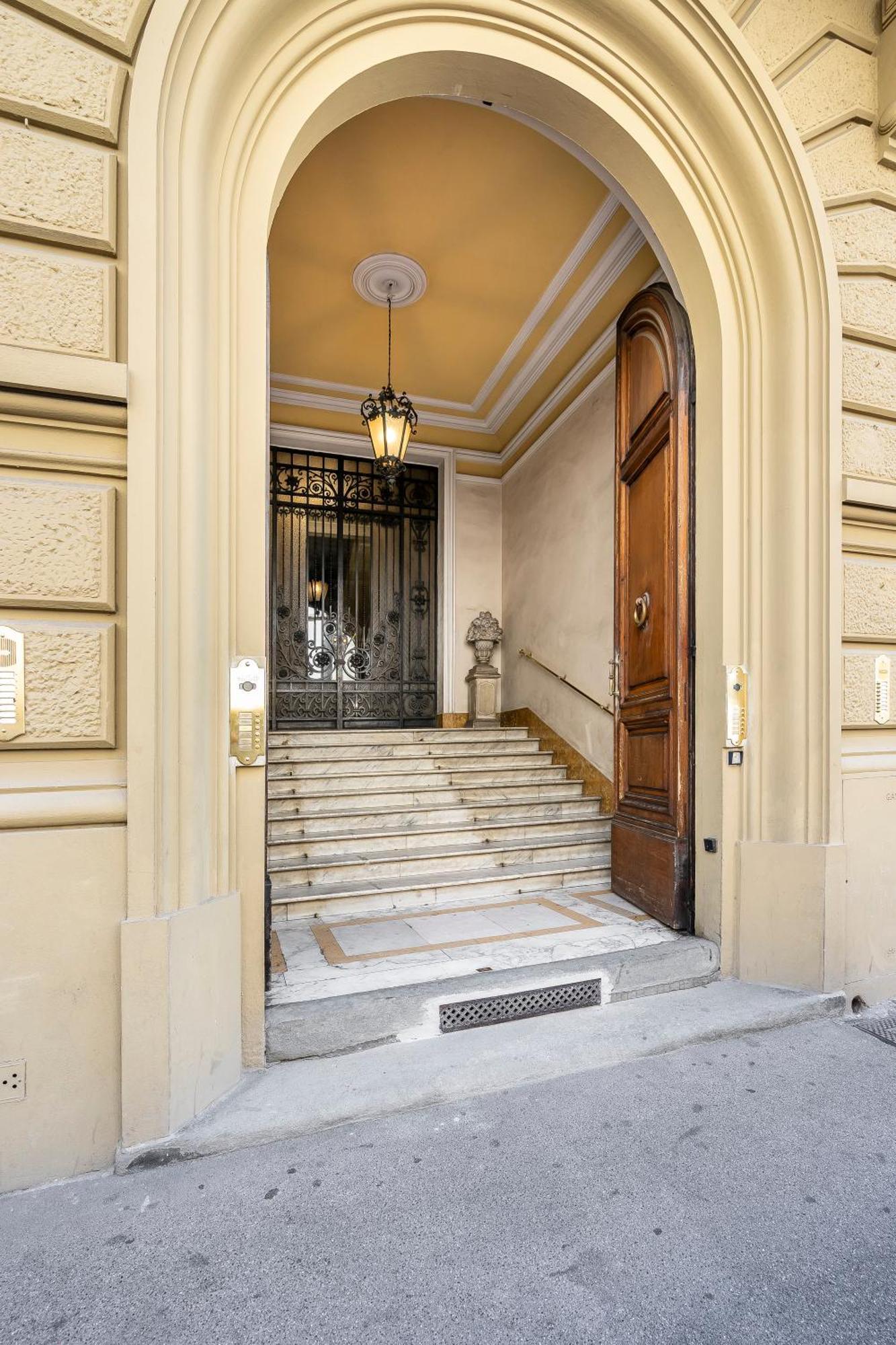 San Marco White Appartamento Luxury Con Garage Su Richiesta Firenze Bagian luar foto
